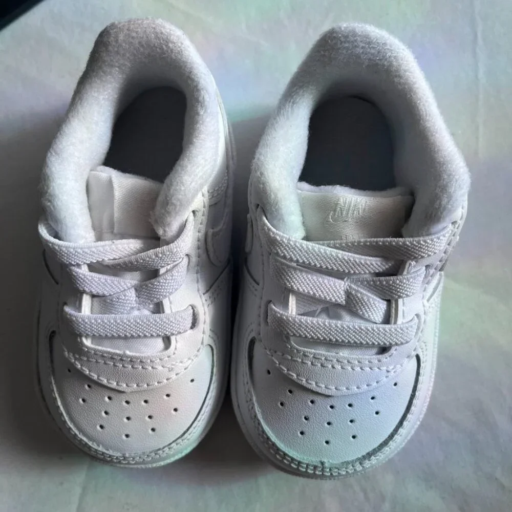 Nike Baby White Low-Top Sneakers